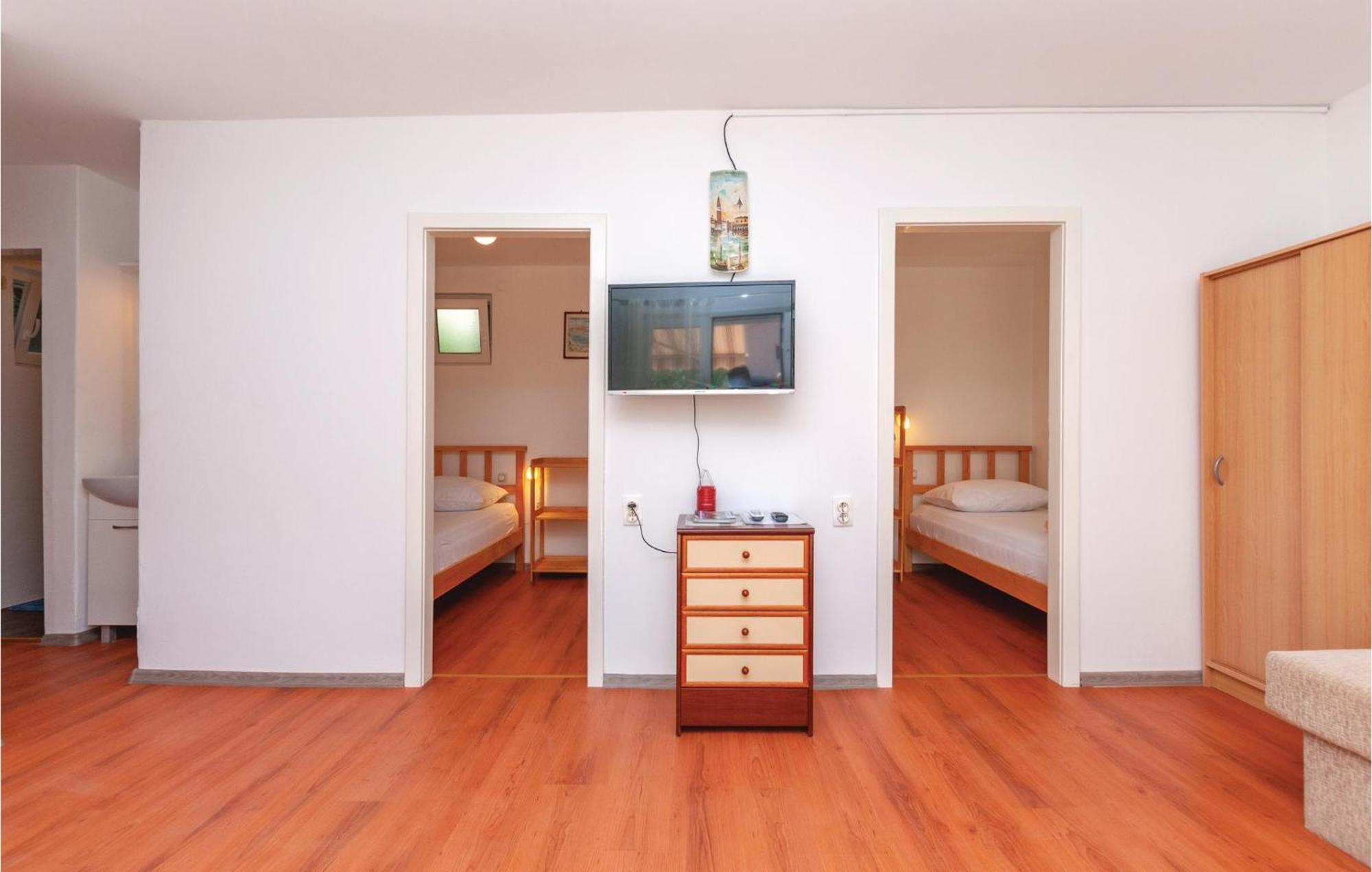 Beautiful Apartment In Jadrija With Kitchen Ngoại thất bức ảnh
